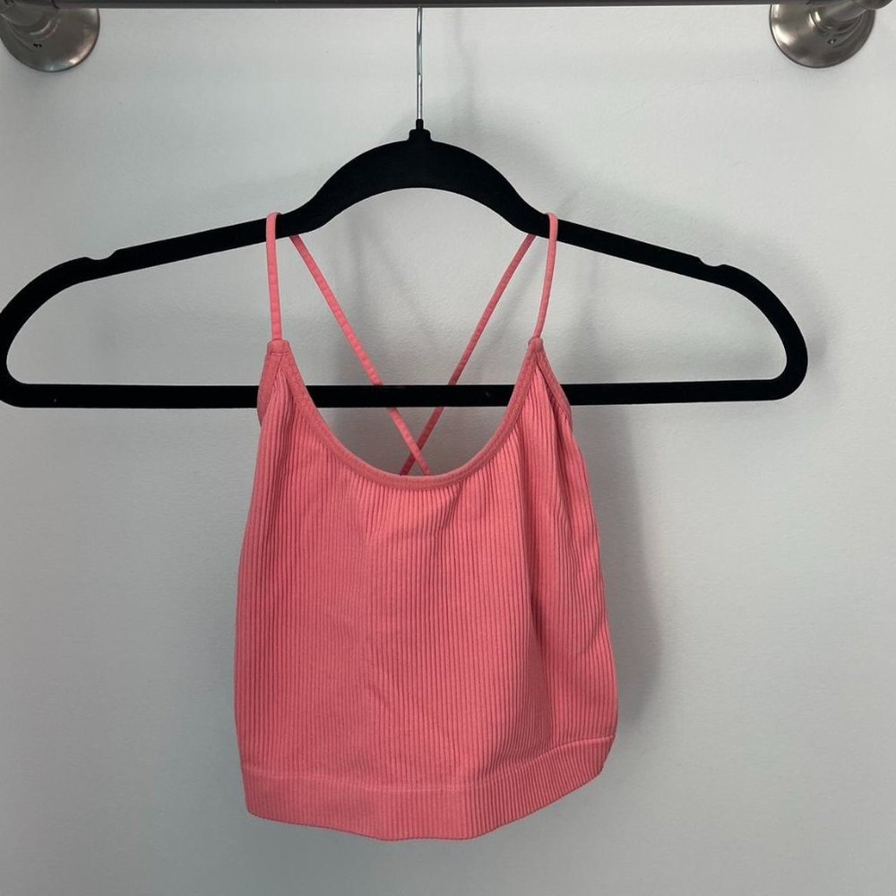bright pink athletic top🩷